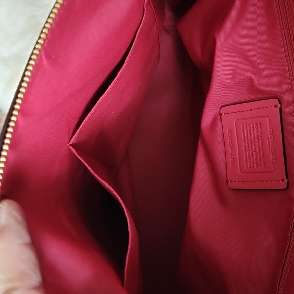 Beautiful NWOT Coach Hot Pink Saffiano Leather Shoulder Tote Bag 🩷🎁💖 - Picture 13 of 15